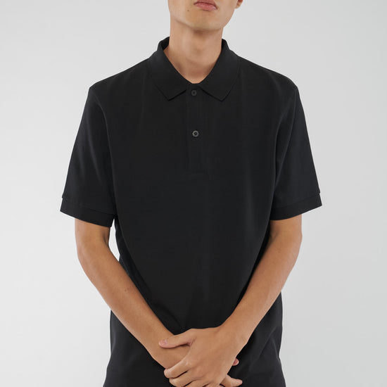 M-Nachhaltiges-Polo-STPU331-Black-Vorne