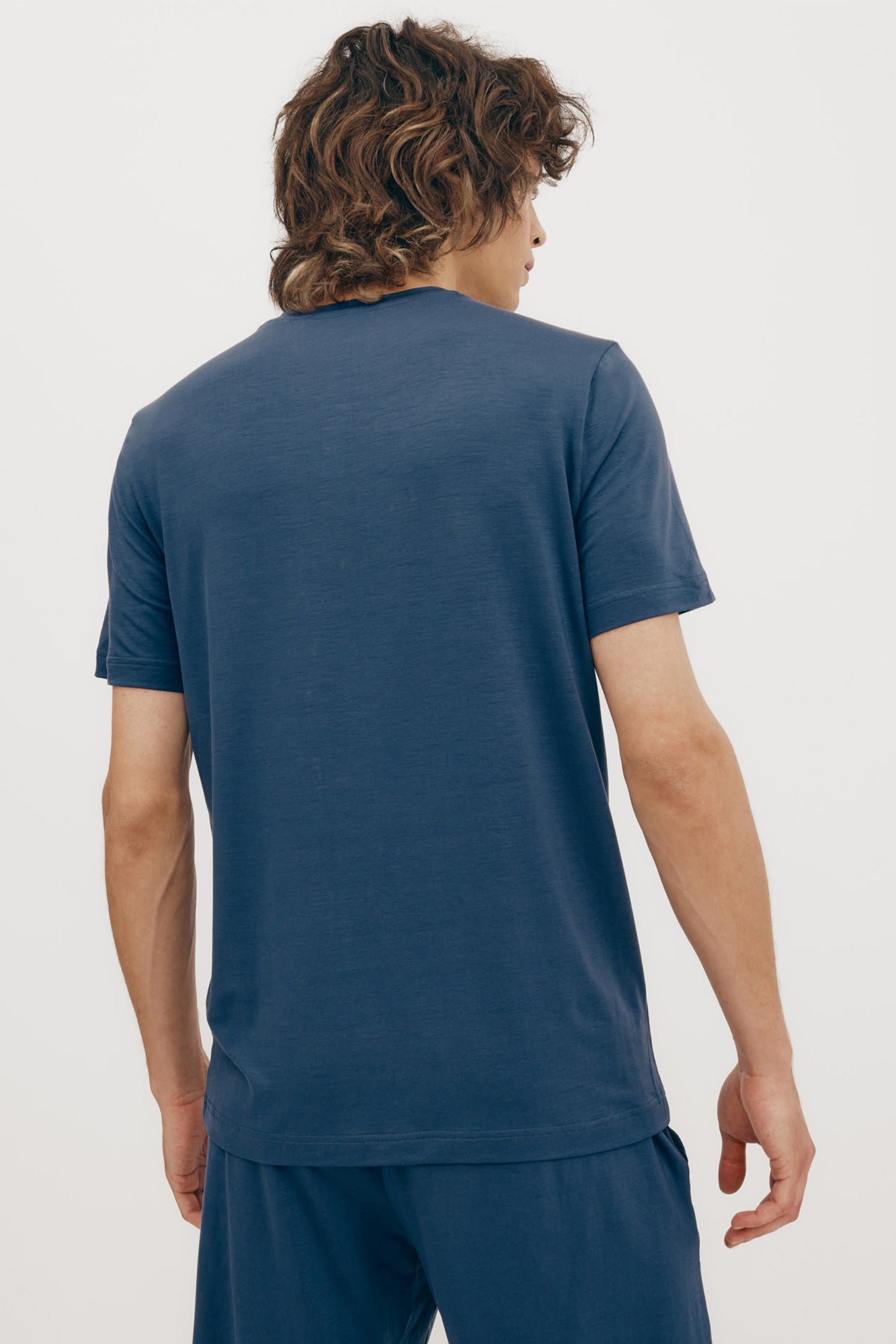 M-OB230001-Soft-Touch-Tee-aus-Tencel-Bio-Faire-Kleidung-SOFT-TOUCH-Midnight-Blue-Hinten