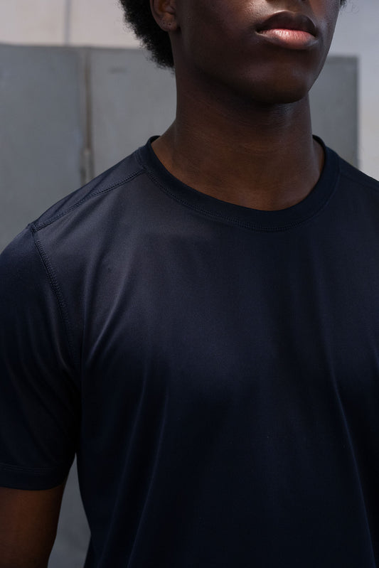 M-Performance-T-Shirt-aus-rPET-Sportbekleidung-Black-Detail