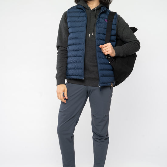 M-STJM836-Steppweste-aus-Recyceltes-Polyester-Fair-Trade-Herren-ELAGABO-French-Navy-Style