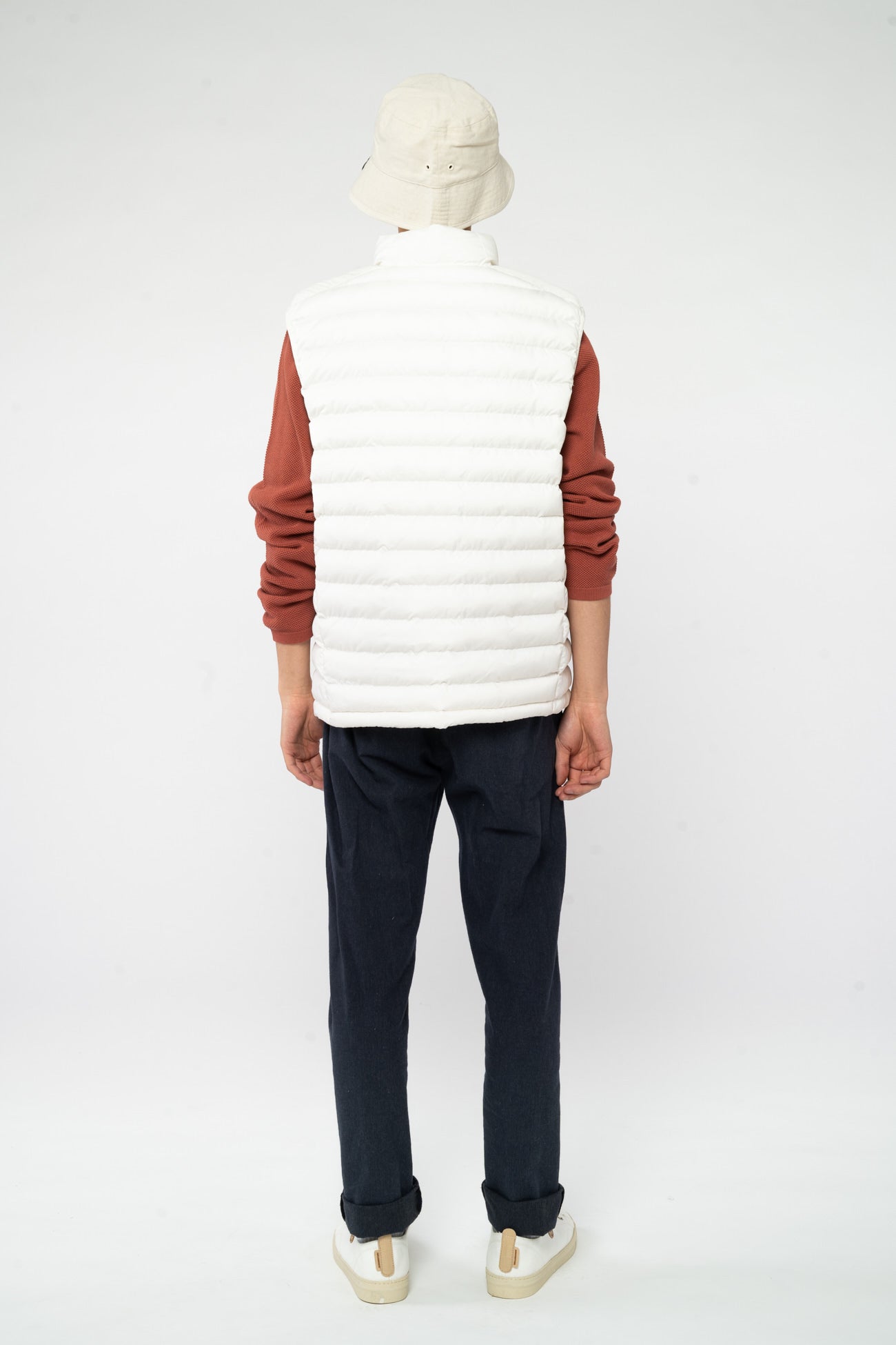 M-STJM836-Steppweste-aus-Recyceltes-Polyester-Fair-Trade-Herren-ELAGABO-Off-White-inten