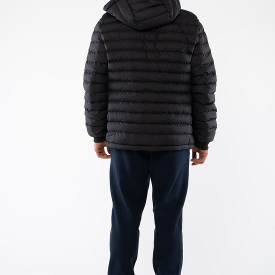 M-STJM837-Lange-Daunenjacke-aus-Recyceltem-Polyester-Bio-Mode-PONYES-Black-Hinten