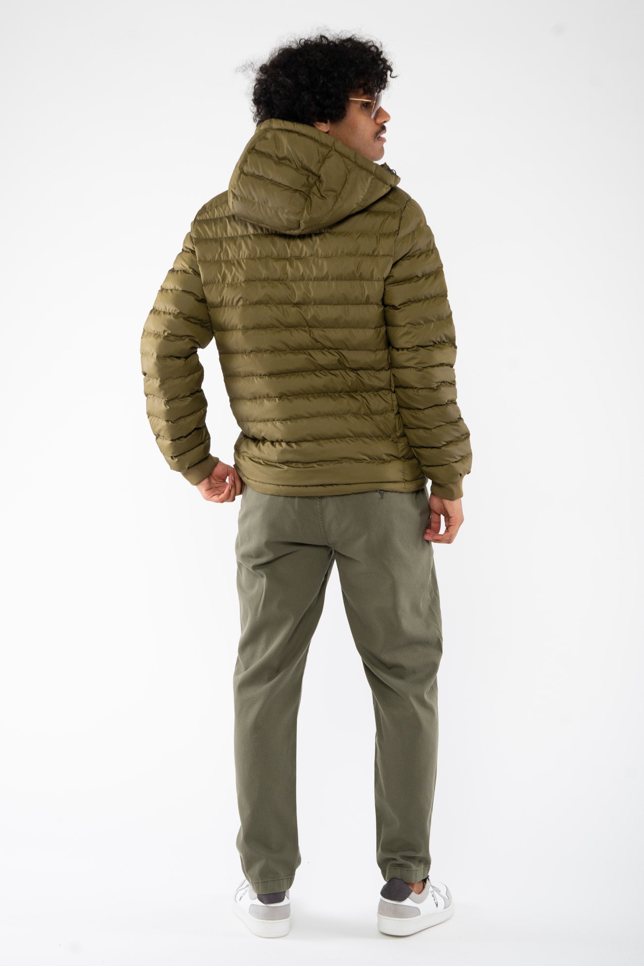 M-STJM837-Lange-Daunenjacke-aus-Recyceltem-Polyester-Bio-Mode-PONYES-British-Khaki-Hinten
