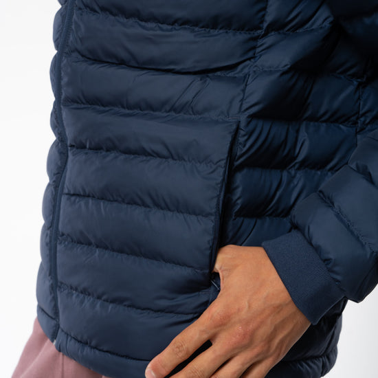 M-STJM837-Lange-Daunenjacke-aus-Recyceltem-Polyester-Bio-Mode-PONYES-French-Navy-Detail