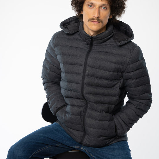 M-STJM889-Weiche-Daunenjacke-aus-Recyceltem-Polyester-Natur-Mode-KARAMAO-Dark-Heather-Grey-Vorne3