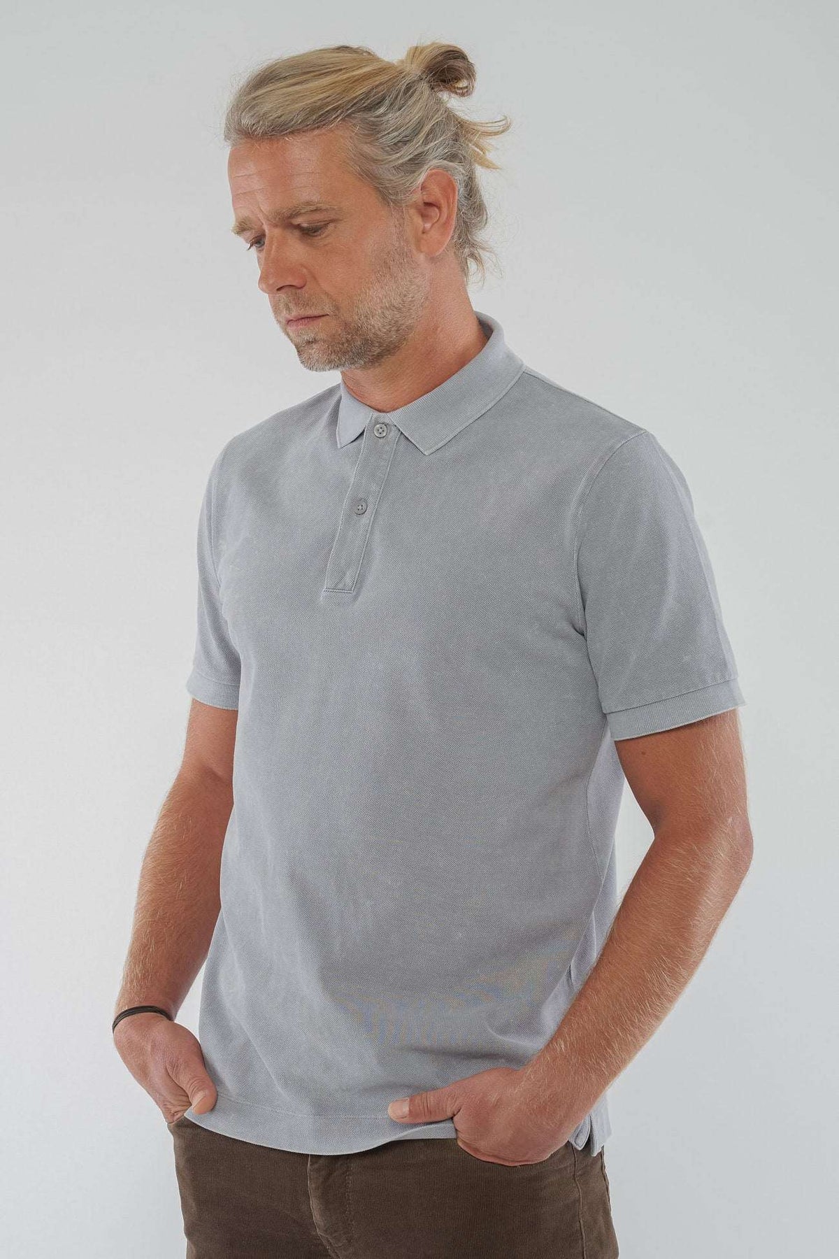 M-STPU335-Polo-Maenner-Faire-Mode-Dyed-Aged-Grey-Vorne2