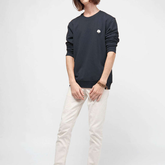M-STSU178-Standard-Sweatshirt-aus-Bio-Baumwolle-Zertifizierte-Mode-CUCUNA-India-Ink-Grey-Vorne2