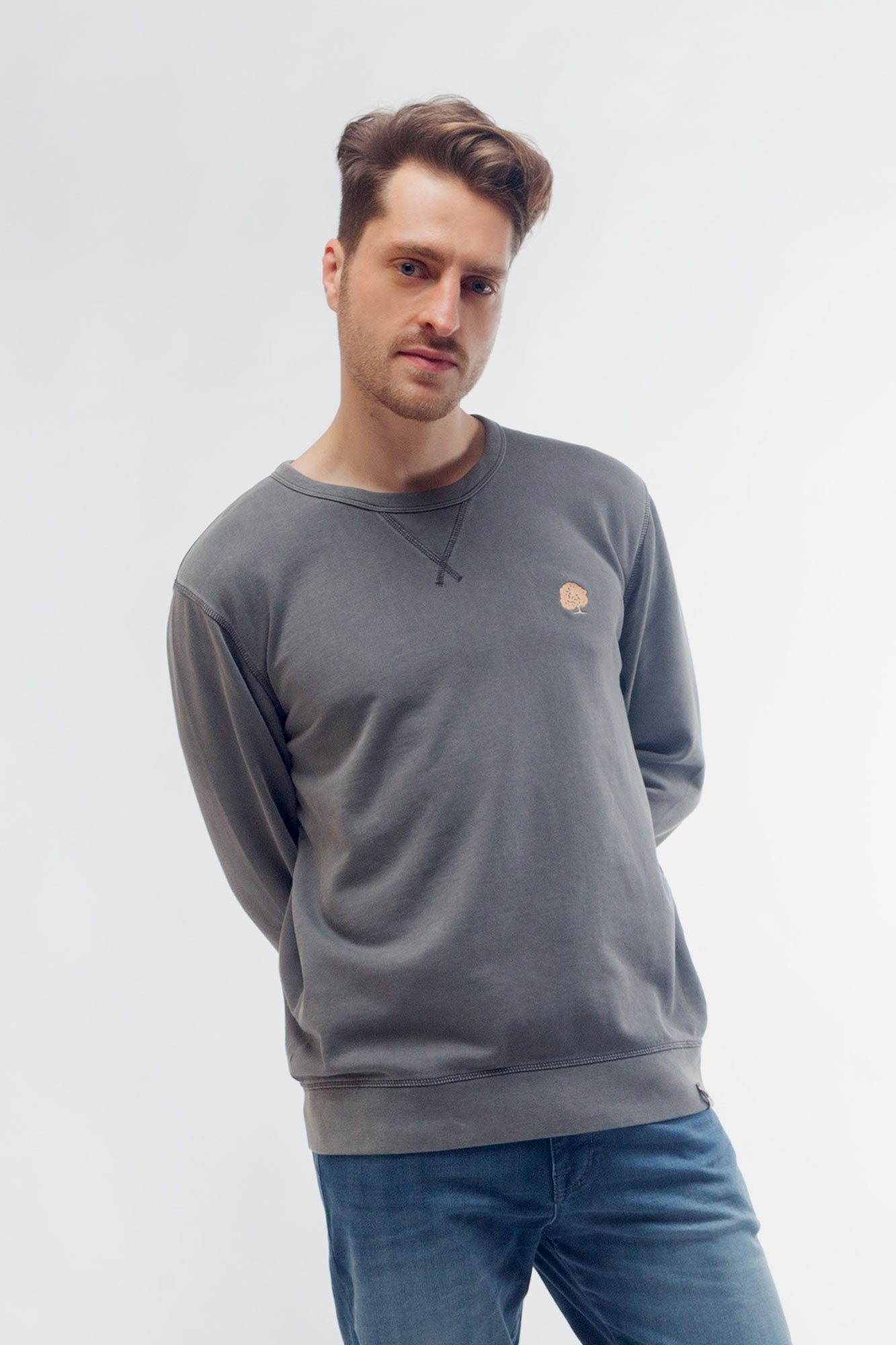 M-STSU720-Nachhaltiges-Vintage-Sweatshirt-Mid-Anthracite-Detail