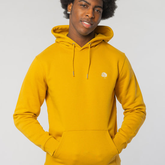 M-STSU822-Standard-Hoodie-aus-Bio-Baumwolle-Oeko-Fashion-Herren-TIMAEUS-Ochre-Vorne2