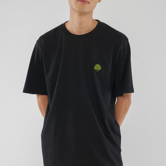 M-STTM559-Heavy-T-Shirt-mit-edler-Stickerei-Black-Vorne