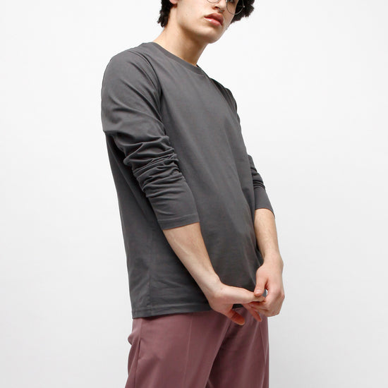 M-STTM560-Longsleeve-Bio-fuer-Maenner-Nachhaltig-Anthrazite-Detail