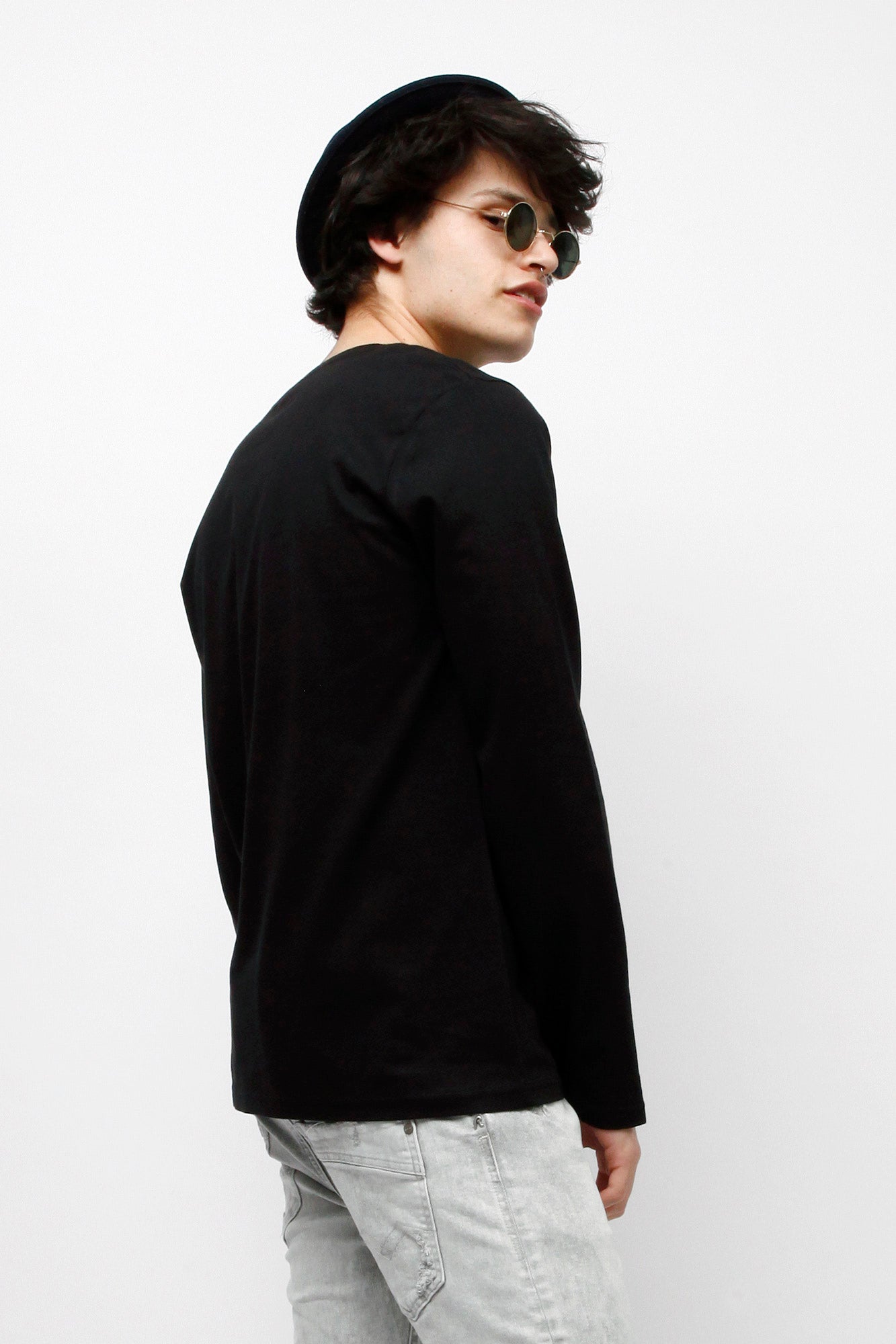 M-STTM560-Longsleeve-Bio-fuer-Maenner-Nachhaltig-Black-Hinten