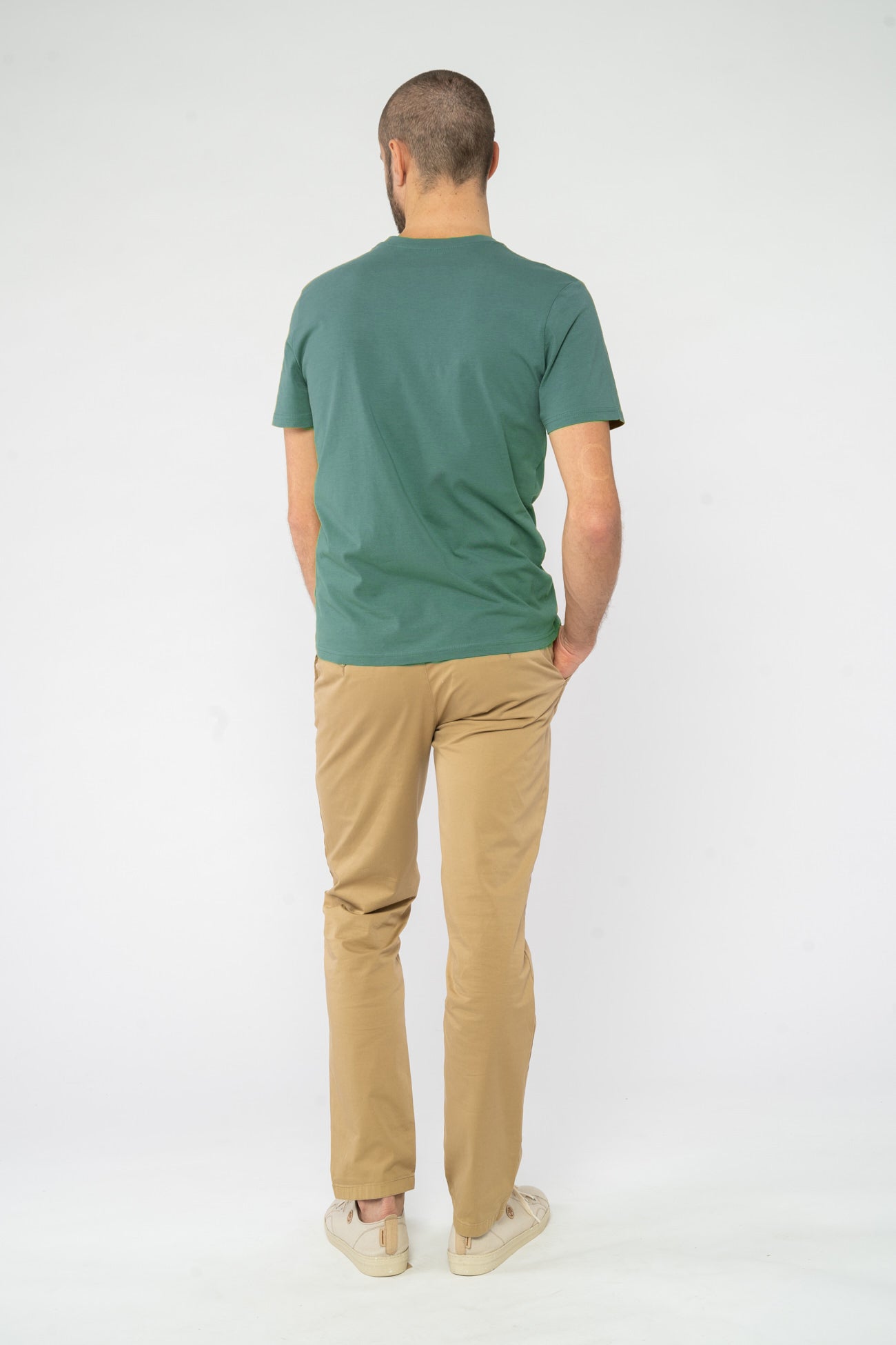 M-STTU169-Basic-T-Shirt-aus-Bio-Baumwolle-Mode-Online-Shop-LAREX-Green-Bay-Hinten