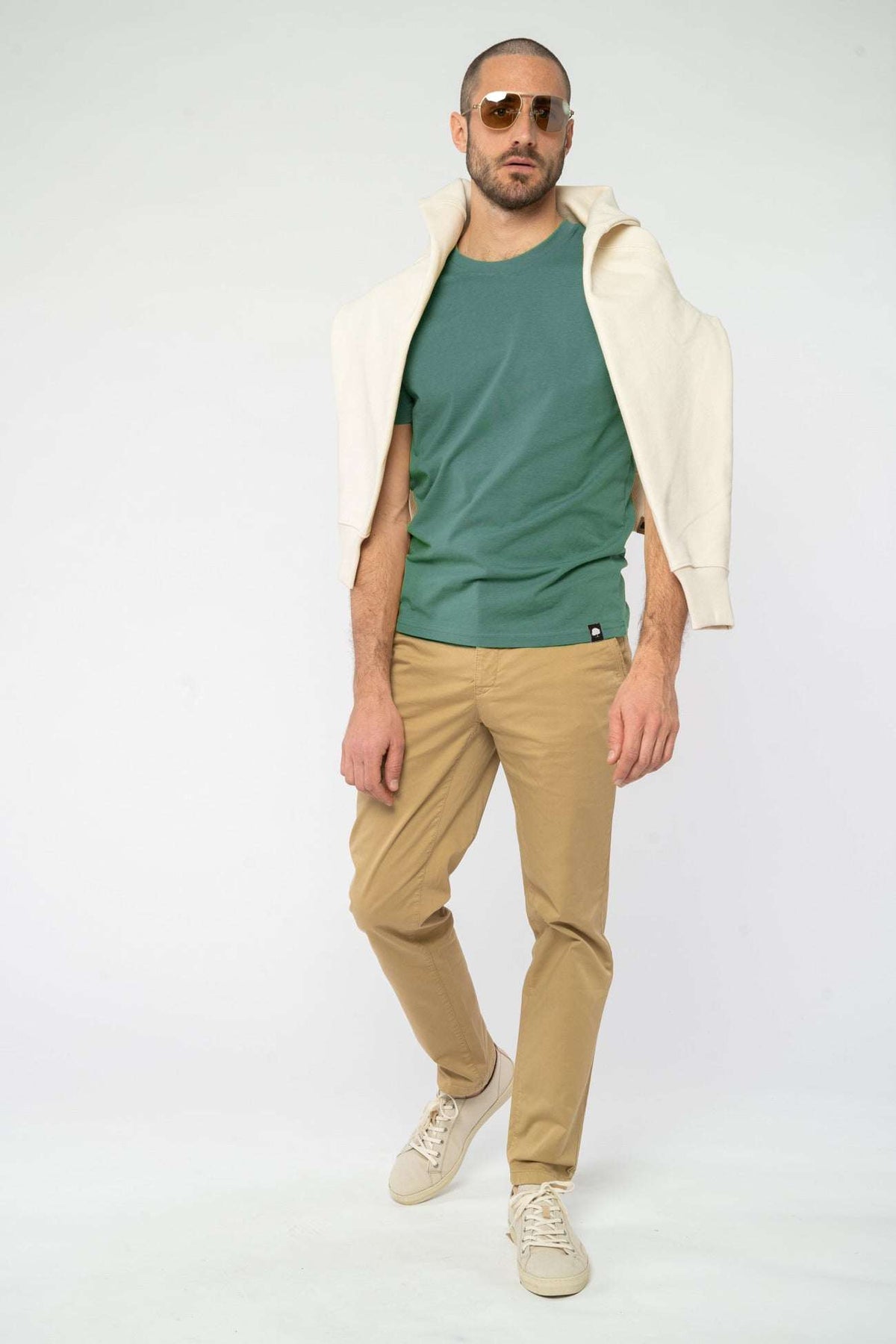 M-STTU169-Basic-T-Shirt-aus-Bio-Baumwolle-Mode-Online-Shop-LAREX-Green-Bay-Vorne2