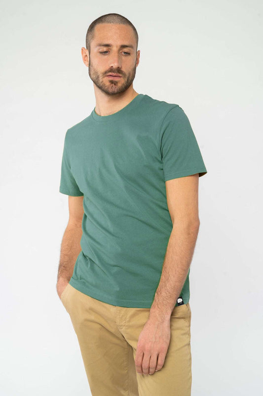M-STTU169-Basic-T-Shirt-aus-Bio-Baumwolle-Mode-Online-Shop-LAREX-Green-Bay-Vorne3