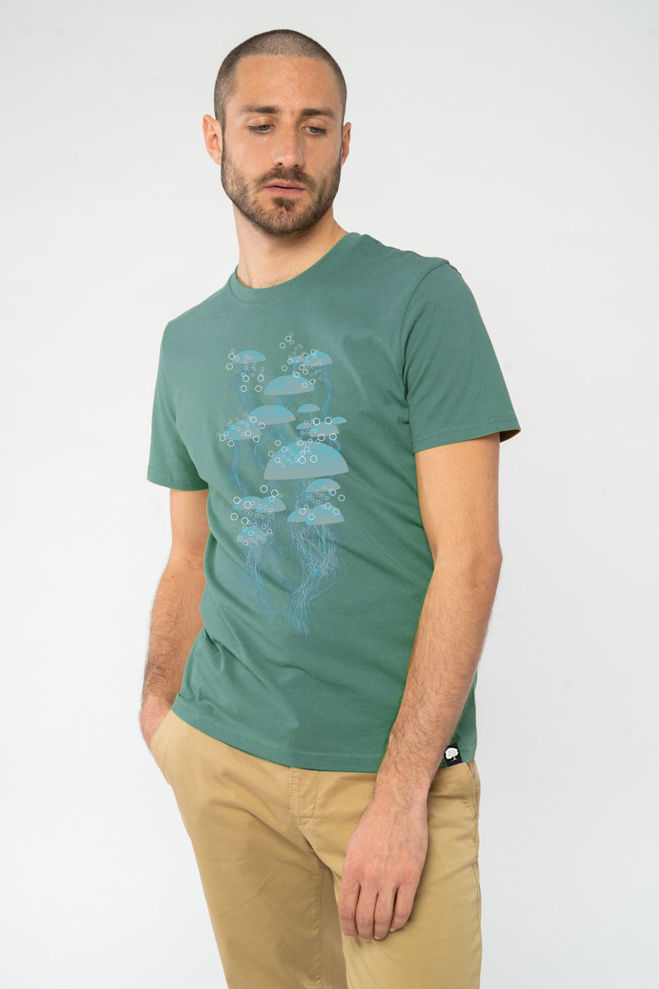 M-STTU169-T-Shirt-aus-Bio-Baumwolle-mit-Druck-Jelly-Green-Bay-Model