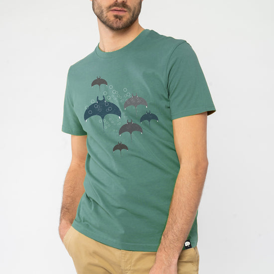 M-STTU169-T-Shirt-aus-Bio-Baumwolle-mit-Druck-Manta-Green-Bay-Model