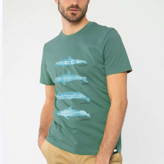 M-STTU169-T-Shirt-aus-Bio-Baumwolle-mit-Druck-Sound-of-of-the-ocean-Green-Bay-Model