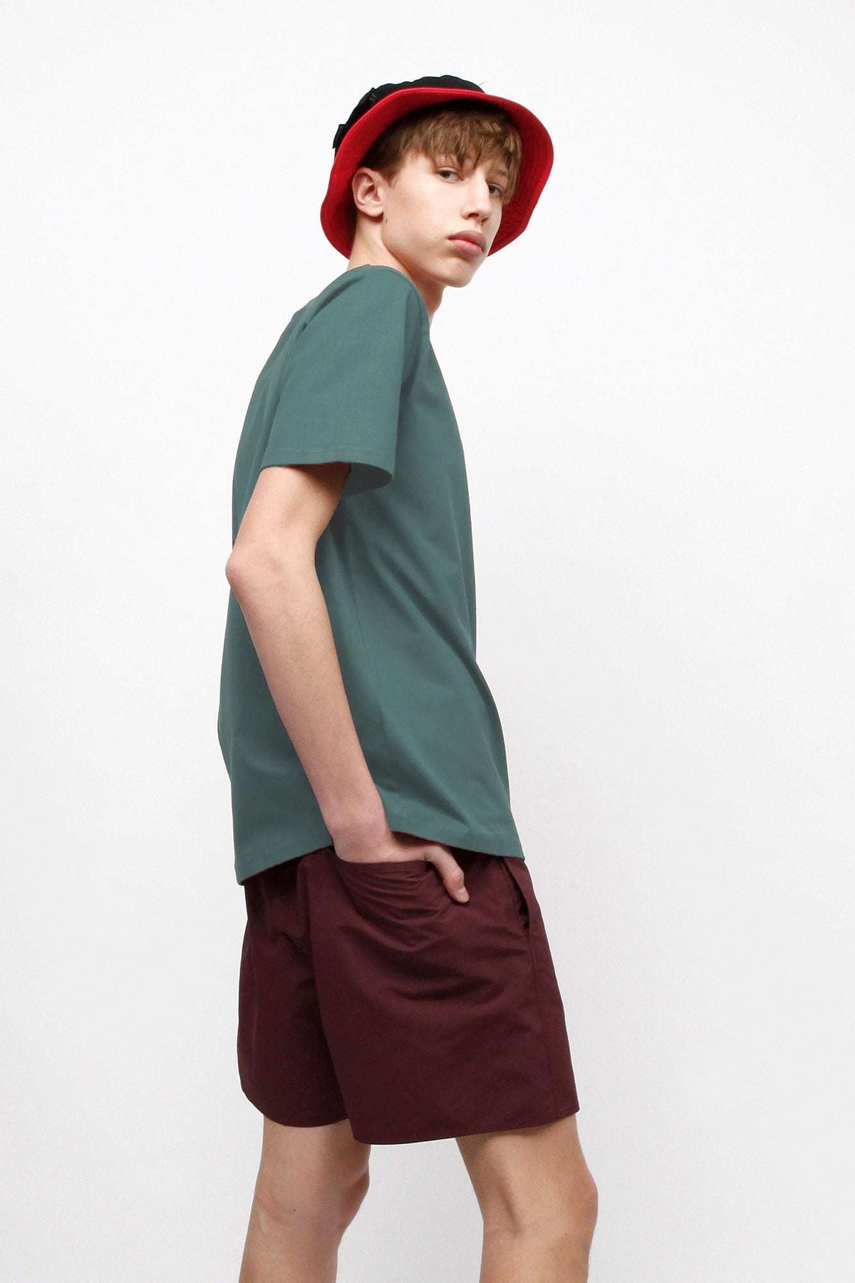 M-STTU171-Heavy-T-Shirt-mit-Stickerei-aus-Bio-Baumwolle-Mode-Oekologisch-YUCIO-Green-Bay-Seite