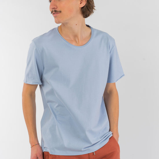 M-STTU647-T-Shirt-mit-offenem-Saum-aus-Bio-Baumwolle-Naturmode-Online-Herren-SENECA-Serene-Blue-Vorne2