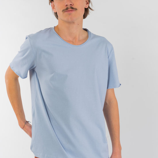 M-STTU647-T-Shirt-mit-offenem-Saum-aus-Bio-Baumwolle-Naturmode-Online-Herren-SENECA-Serene-Blue-Vorne3