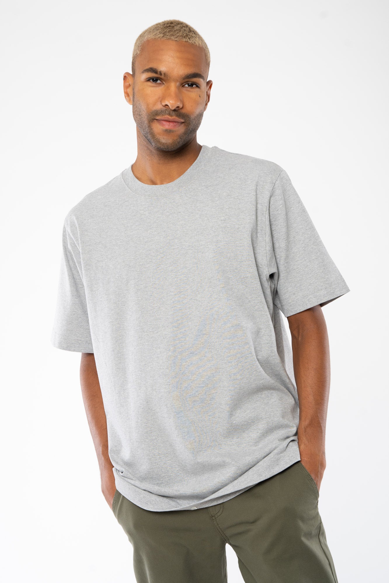 M-STTU788-Relaxed-Fit-Heavy-Weight-T-Shirt-aus-Bio-Baumwolle-Fair-Trade-Klamotten-CYNARI-Heather-Grey-Vorne