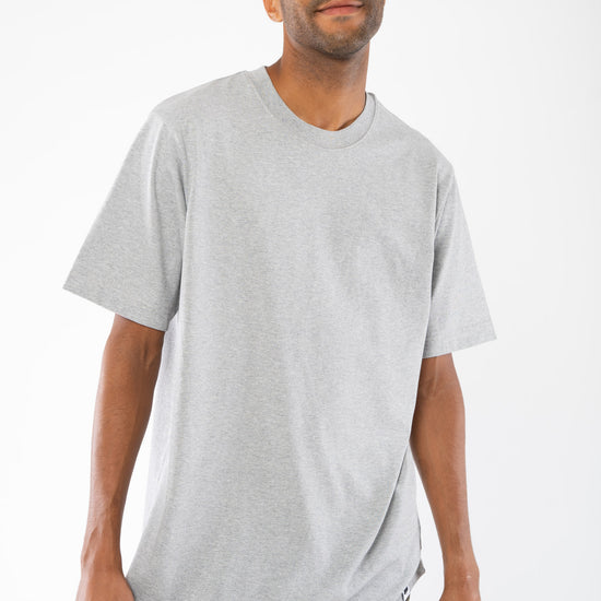 M-STTU788-Relaxed-Fit-Heavy-Weight-T-Shirt-aus-Bio-Baumwolle-Fair-Trade-Klamotten-CYNARI-Heather-Grey-Vorne2