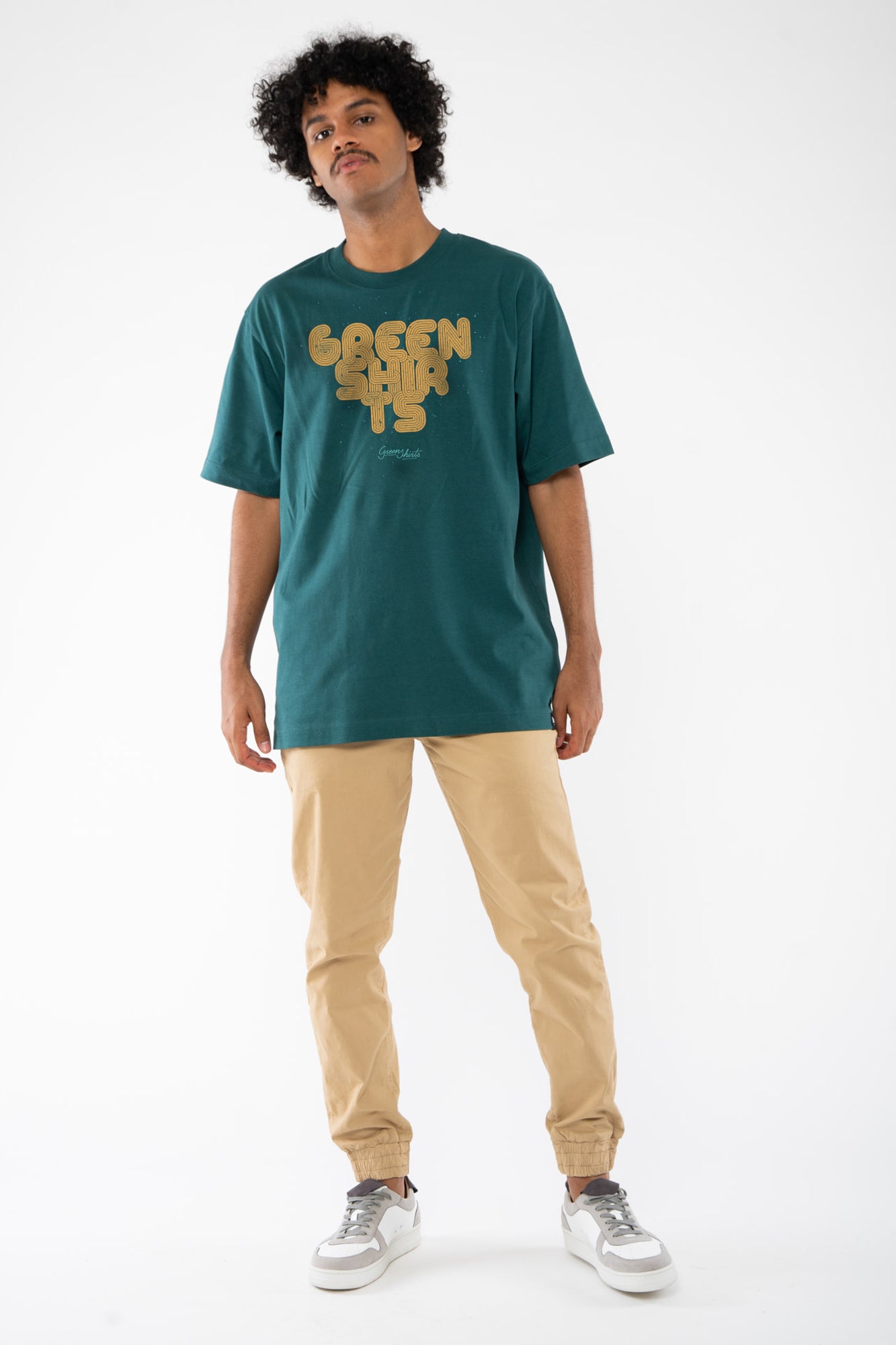 M-STTU788-T-Shirt-aus-Bio-Baumwolle-mit-Druck-Green-Shirts-TS-Glazed-Green-Model