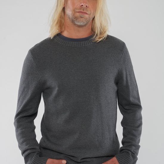 M-TCM2545-Highline-Cotton-Crew-Sweater-aus-Bio-Baumwolle-Naturmode-Online-Herren-ANTIOCHA-Dark-Grey-Heather-Vorne3c1DKP7KCJqpMi