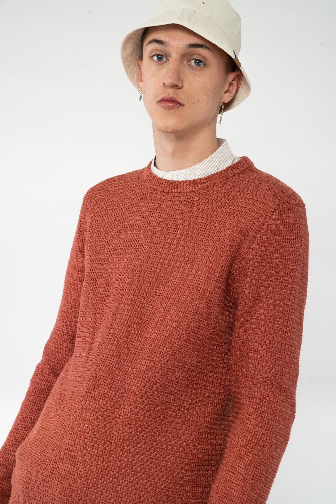 M-mw-252-301-MAGESH-Rippstrickpullover-aus-Bio-Baumwolle-Fair-Gehandelte-T-Shirts-Herren-RESSEN-Henna-Detail