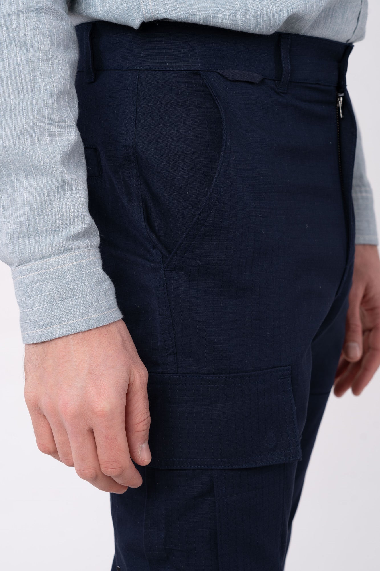 M-mw-rajesh-RAJESH-Cargohose-aus-Bio-Baumwolle-Fairtrade-Kleidung-KHENNER-Navy-Vorne5