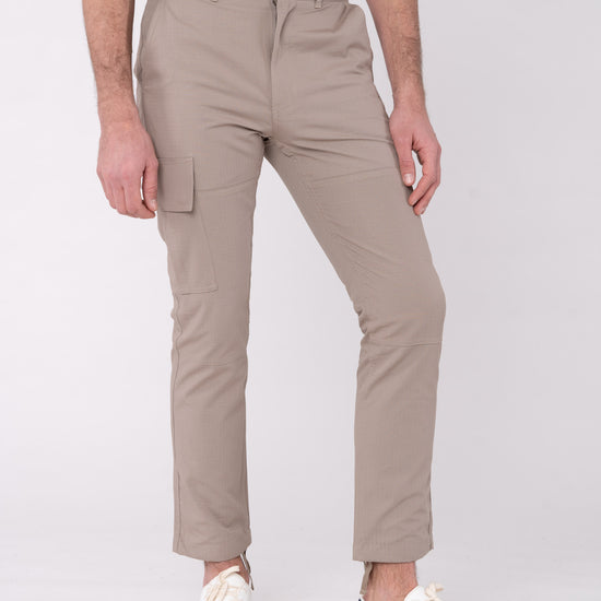 M-mw-rajesh-RAJESH-Cargohose-aus-Bio-Baumwolle-Fairtrade-Kleidung-KHENNER-Taupe-Vorne3
