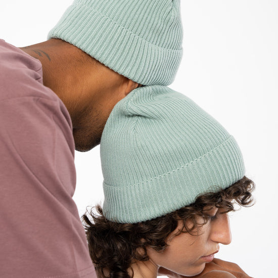 STAU771-fisherman-beanie-aus-bio-baumwolle-fair-Aloe-Hinten