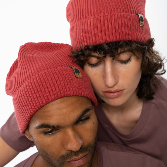 STAU771-fisherman-beanie-aus-bio-baumwolle-fair-Red-Earth-Detail