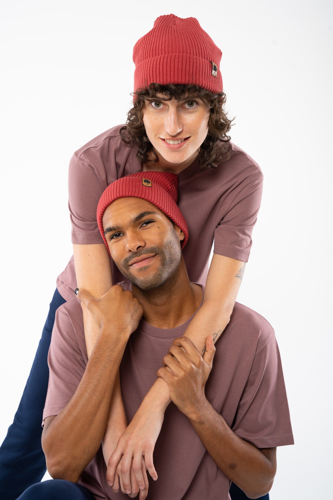 STAU771-fisherman-beanie-aus-bio-baumwolle-fair-Red-Earth-Front