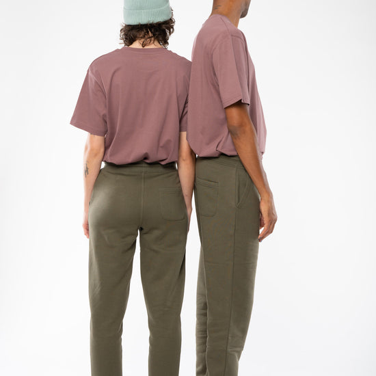 STBM569-jogginghose-aus-bio-baumwolle-oeko-mode-online-unisex-Khaki-Hinten