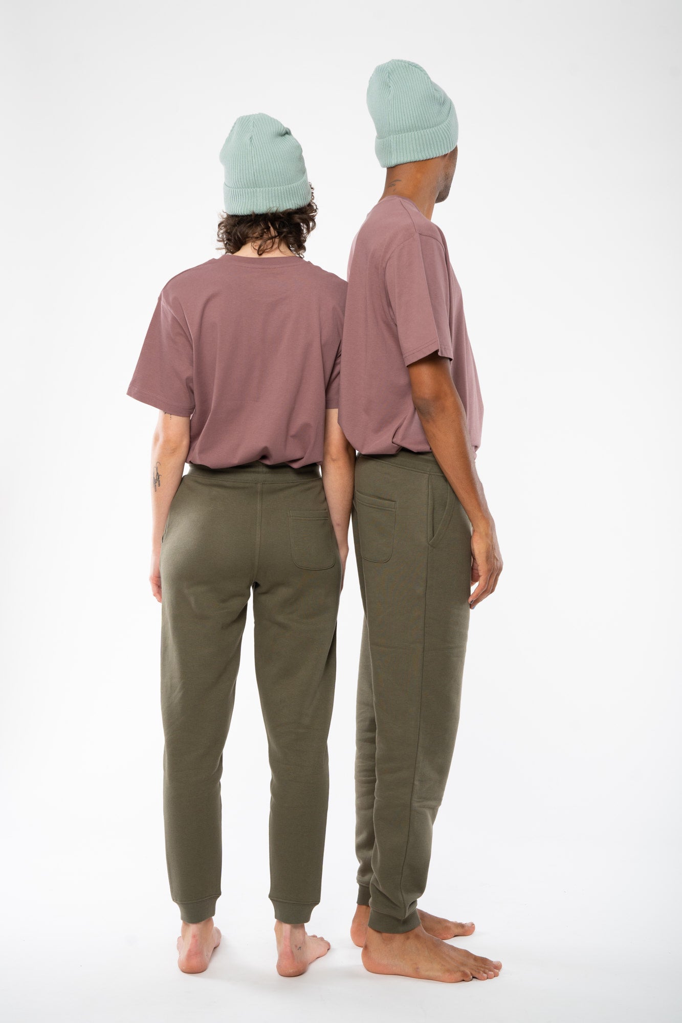 STBM569-jogginghose-aus-bio-baumwolle-oeko-mode-online-unisex-Khaki-Hinten