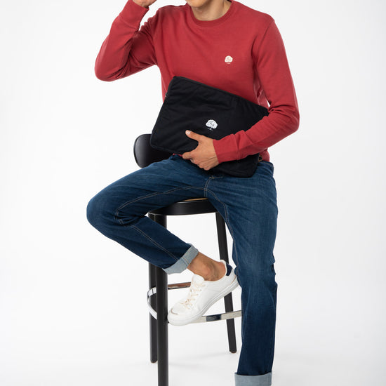 STSU823-sweater-fuer-maenner-crew-neck-bio-Red-Earth-full
