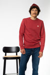STSU823-sweater-fuer-maenner-crew-neck-bio-Red-Earth-vorne