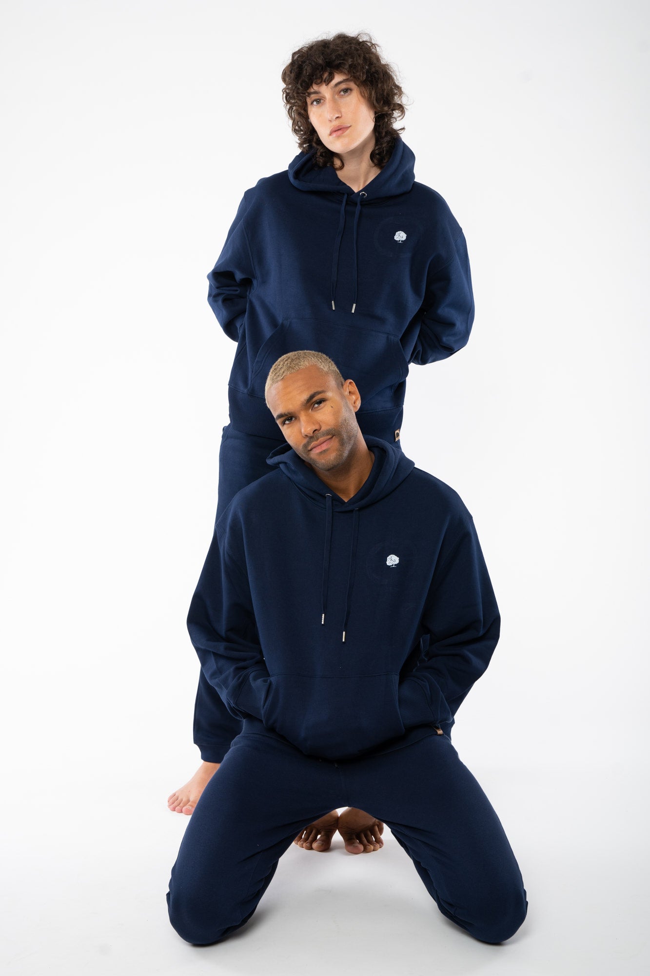 STSU856-boxy-hoodie-aus-bio-baumwolle-bio-baumwolle-kleidung-unisex-French-Navy-full