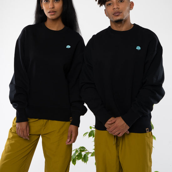 STSU857-boxy-sweatshirt-aus-bio-baumwolle-fair-produzierte-mode-unisex-Black-full