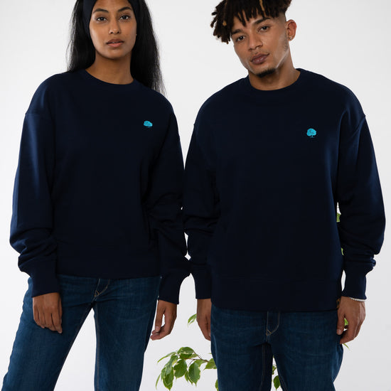 STSU857-boxy-sweatshirt-aus-bio-baumwolle-fair-produzierte-mode-unisex-French-Navy-full