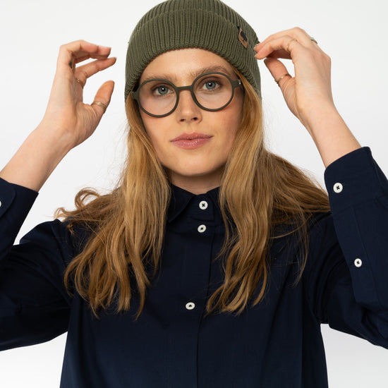 U-STAU771-Fisherman-Beanie-aus-Bio-Baumwolle-Fair-Produzierte-Kleidung-Unisex-MAREKKA-Khaki-Vorne2