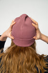 U-STAU772-Rib-Beanie-aus-Bio-Baumwolle-Recyceltes-Polyester-Organic-Kleidung-Unisex-VOYES-Hibiskus-Rose-Hinten