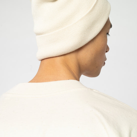 U-STAU772-Rib-Beanie-aus-Bio-Baumwolle-Recyceltes-Polyester-Organic-Kleidung-Unisex-VOYES-Natural-Vorne
