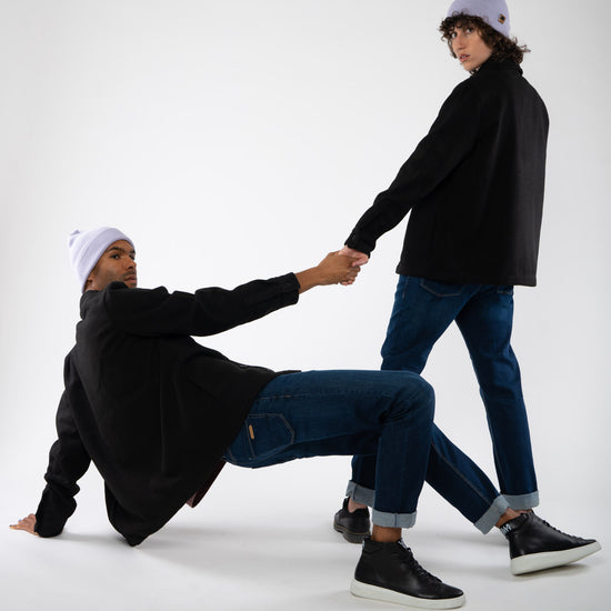 U-STJU845-Unisex-Overshirt-aus-Recyceltem-Polyester-Faire-Kleidung-Online-MERROK-Black-Hinten
