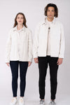 U-STJU845-unisex-overshirt-aus-recyceltem-polyester-faire-kleidung-Vorne-White2