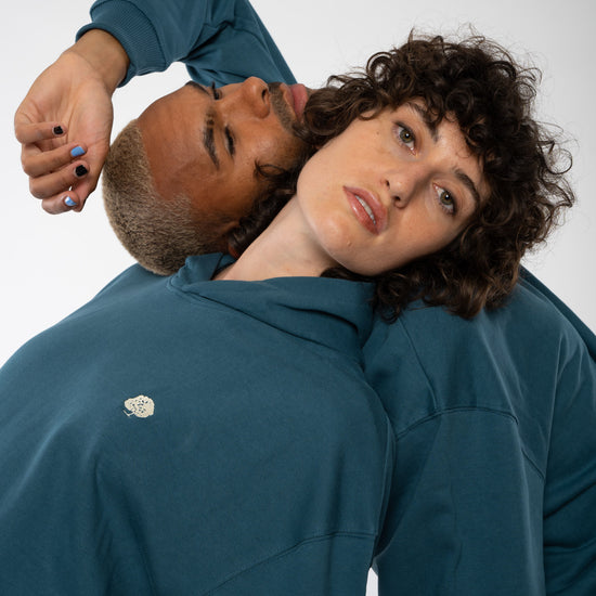 U-STSU797-Oversized-Boxy-Hoodie-aus-Bio-Baumwolle-Faire-Trade-Kleidung-PONDELEY-Stargazer-Detail