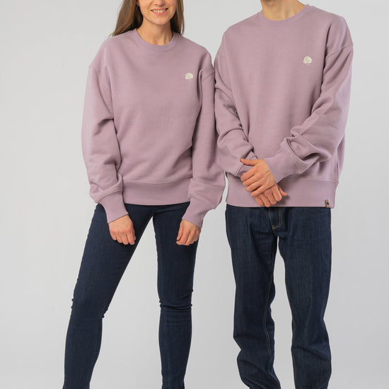 U-STSU857-Boxy-Sweatshirt-aus-Bio-Baumwolle-Fair-Produzierte-Mode-Unisex-NALU-Lilac-Petal-Vorne2
