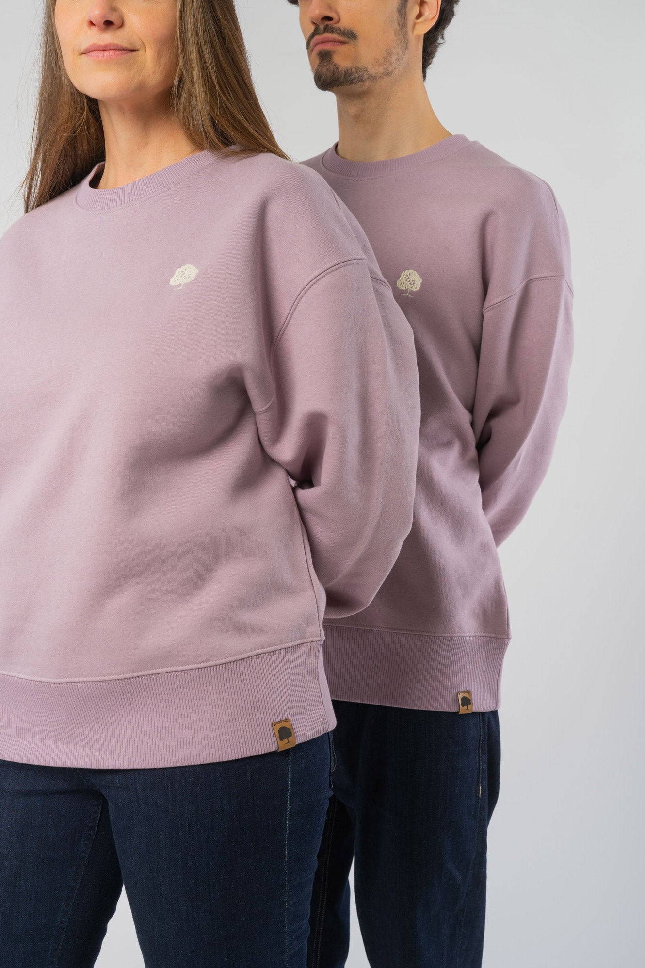 U-STSU857-Boxy-Sweatshirt-aus-Bio-Baumwolle-Fair-Produzierte-Mode-Unisex-NALU-Lilac-Petal-Vorne5